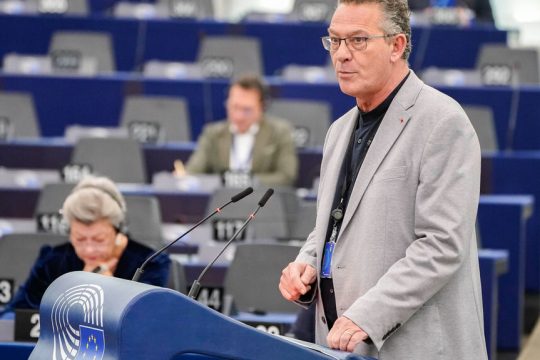 «Πέρασε» η έκθεση Αρβανίτη για το Κράτος Δικαίου στην Ε.Ε.